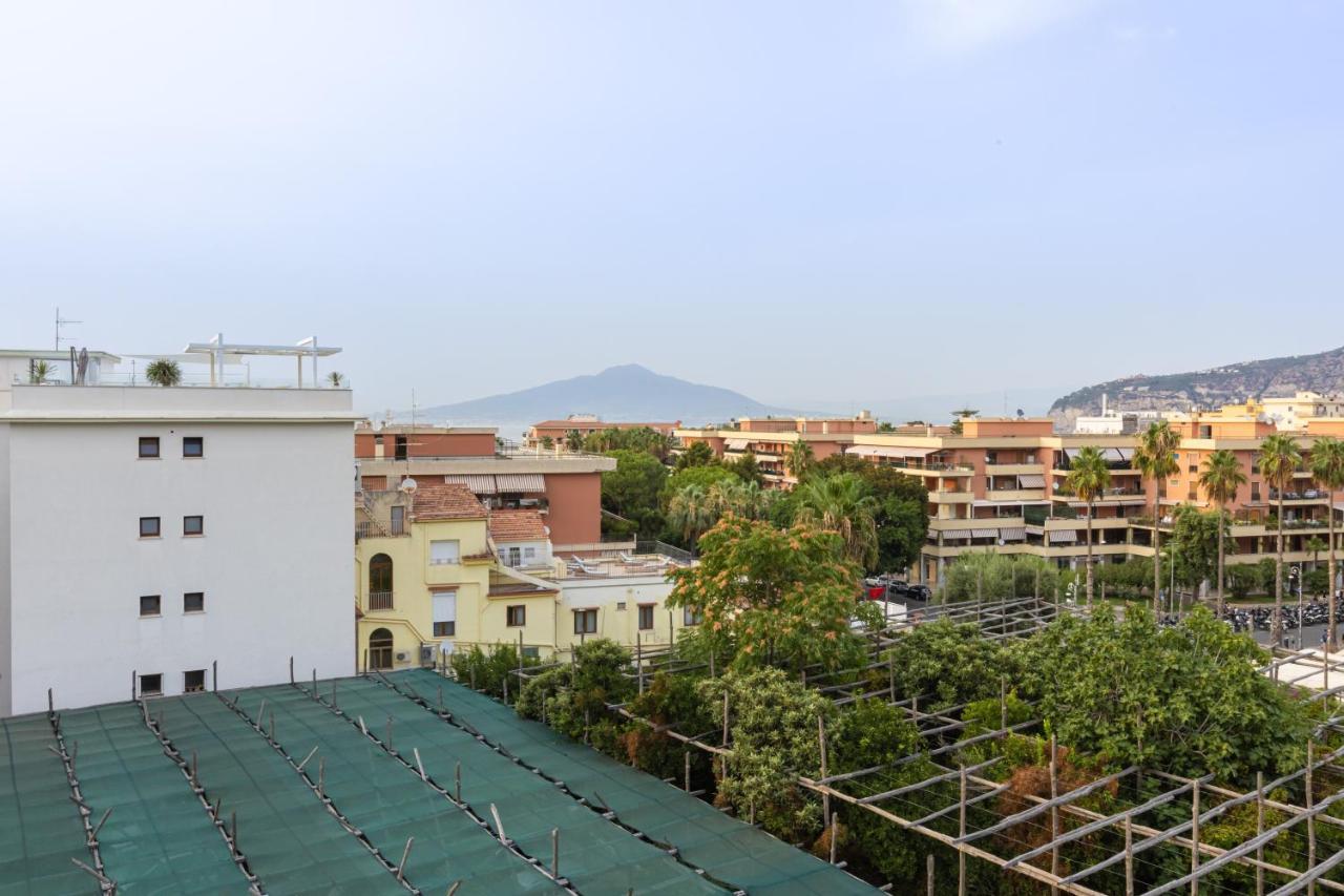 Sorrentovibes - Family Home With Terrace & Amazing View In Sorrento Center Exterior foto