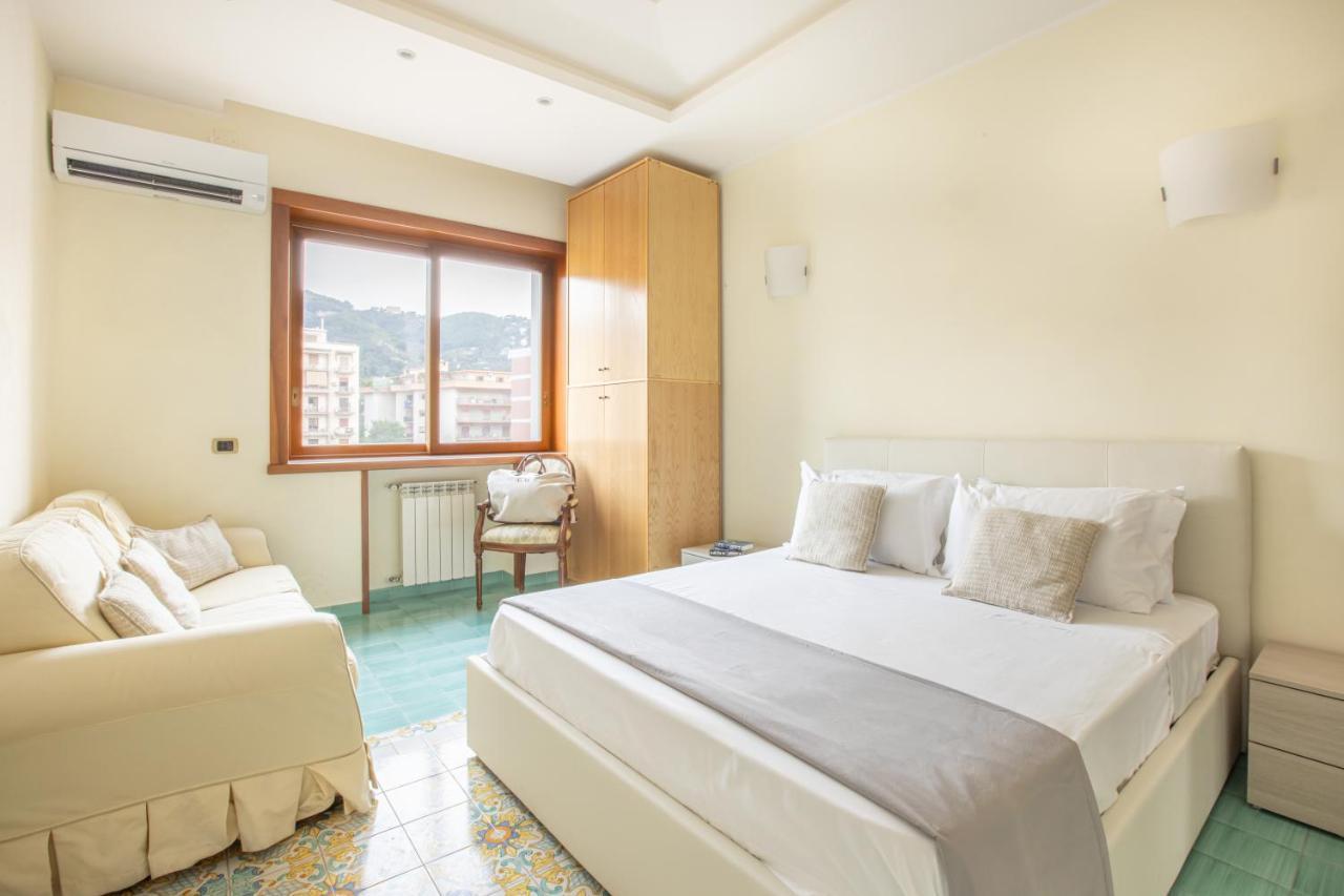 Sorrentovibes - Family Home With Terrace & Amazing View In Sorrento Center Exterior foto